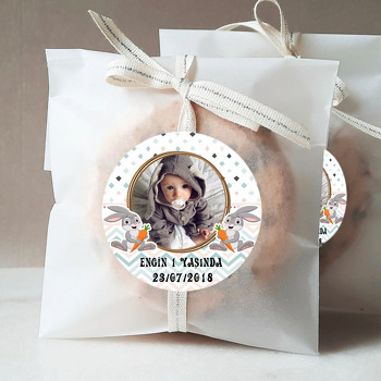 Sevimli Tavşan Temalı Resimli Sticker