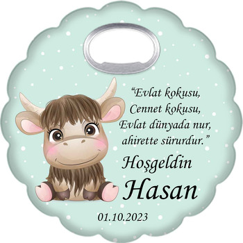 Sevimli Yavru Bizon Yeşil Fon Temalı Çiçek Şekilli Magnet Açacak