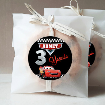 Şimşek Mcqueen 3 Yaş Temalı Sticker