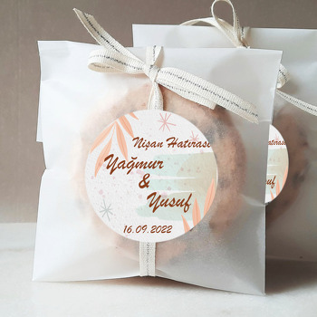 Soft Turuncu Yapraklar ile Gri Fon Temalı Sticker
