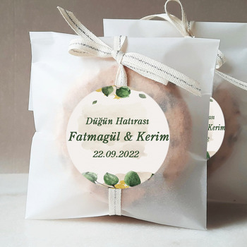 Suluboya Efekti Dallar ile Krem Fon Temalı Sticker