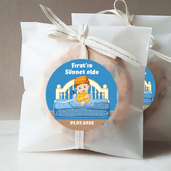 Sünnet Çocuğu ile Karyola Temalı Sticker