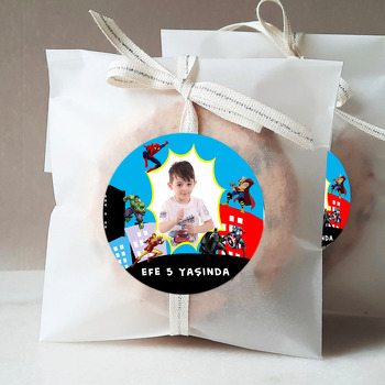 Süper Kahramanlar Temalı Resimli Sticker