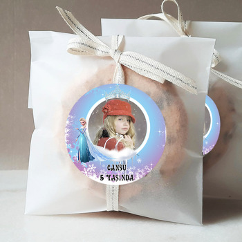 Taçlı Elsa Temalı Resimli Sticker