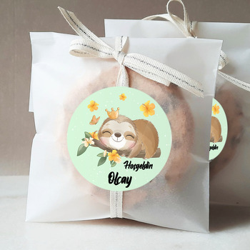 Taçlı Tropikal Hayvan Yeşil Fon Temalı Sticker