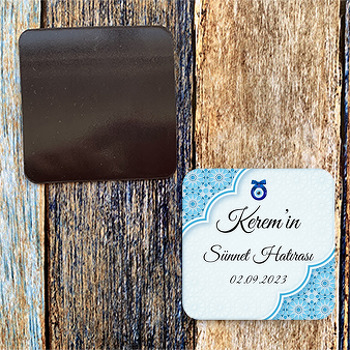 Turkuaz Kündekari Fonda Mavi Kurdeleli Nazar Boncuğu Temalı Kare Magnet