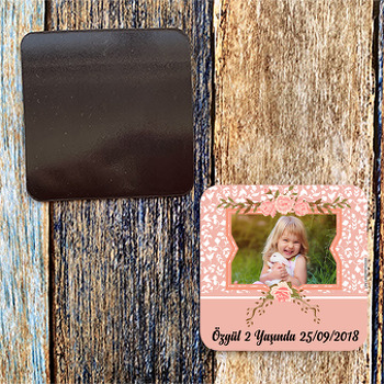 Turuncu Çiçek Temalı Kare Magnet