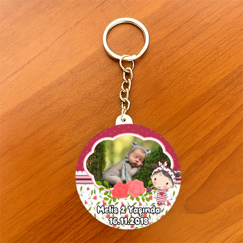 Uğur Böceği ve Çilek Kız Temalı Resimli Daire Plastik Anahtarlık