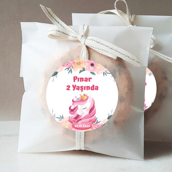 Unicorn ile Sarı Pembe Çiçekler Temalı Sticker