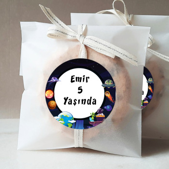 Uzayda Uzaylı ve Astronot Temalı Parti Sticker