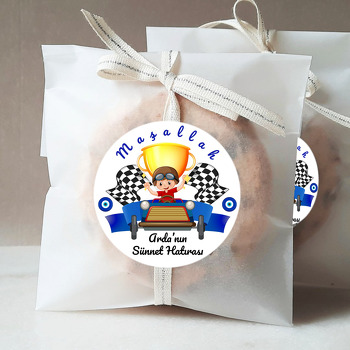 Yarış Arabalı Sünnet Çocuğu Temalı Sticker