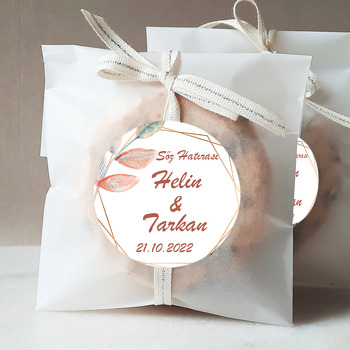 Yeşil Toprak Tonlarında Yaprak Temalı Sticker