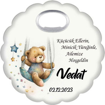 Yıldızlar Arasında Salıncakta Ayıcık Temalı Çiçek Şekilli Magnet Açacak