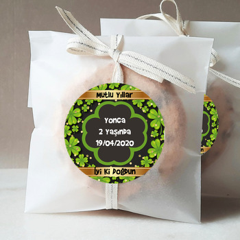 Yonca Temalı Doğum Günü Sticker