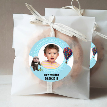 Yukarı Bak Temalı Resimli Sticker